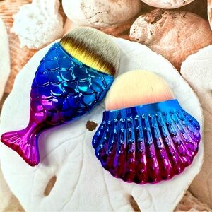 NEW Contour, foundation , blending mermaid 2pc. make up brush set. PRICE FIRM
